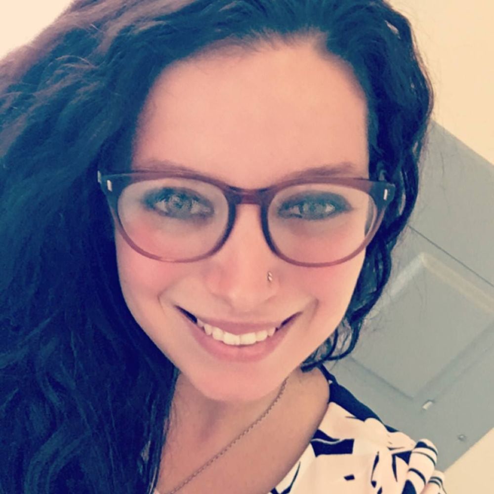 Meet your Posher, Hillary